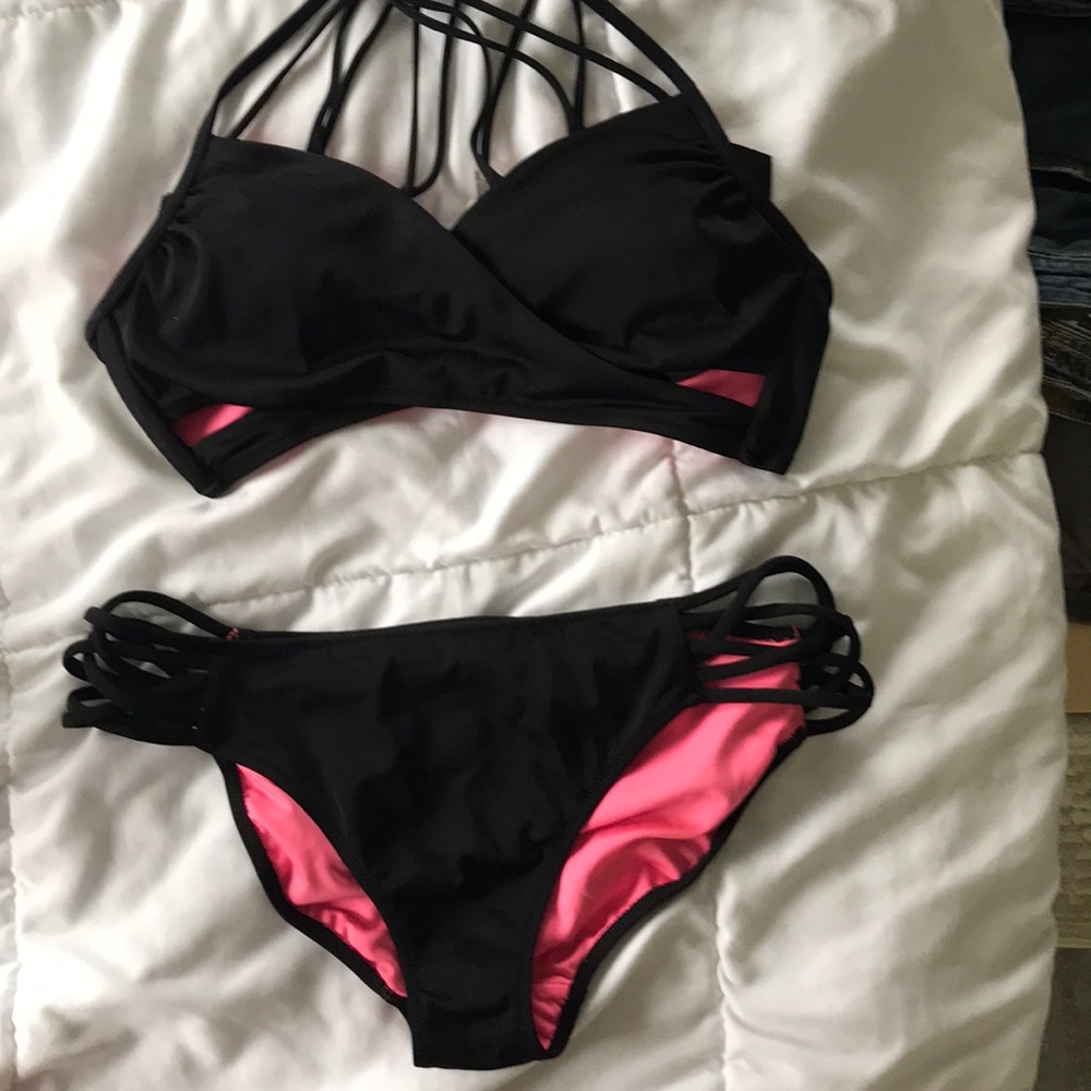 Victoria’s Secret bikini set